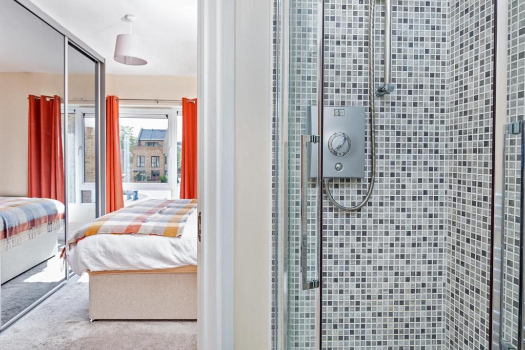 Holiday home Beautiful Centre House With Parking! Sleeps 6 Sheffield