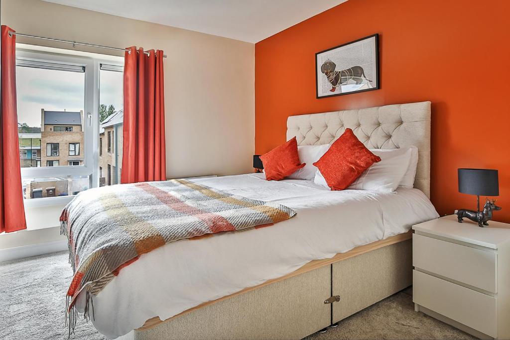 Beautiful Centre House With Parking! Sleeps 6 Holiday home *